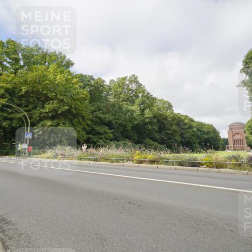 14.09.2025 - Stadtparktriathlon Michael Burmester http://msf.ph/oto/8891500 14.09.2025 10:39:04 Radfahren 636, 697, 732 meine-sportfotos.de