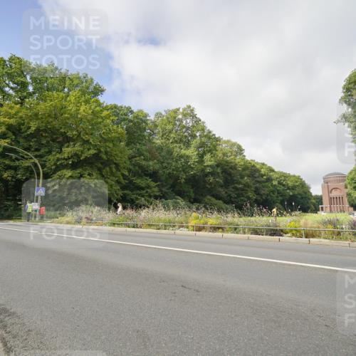 14.09.2025 - Stadtparktriathlon Michael Burmester http://msf.ph/oto/8891552 14.09.2025 10:40:06 Radfahren 647, 740, 776 meine-sportfotos.de