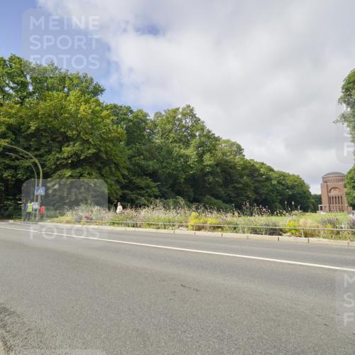 14.09.2025 - Stadtparktriathlon Michael Burmester http://msf.ph/oto/8891564 14.09.2025 10:40:13 Radfahren 712 meine-sportfotos.de