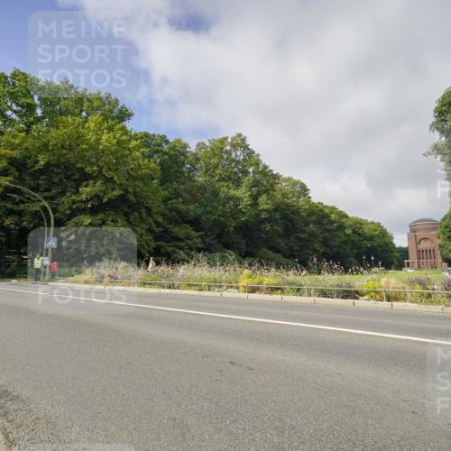 14.09.2025 - Stadtparktriathlon Michael Burmester http://msf.ph/oto/8891576 14.09.2025 10:40:19 Radfahren 626, 712, 714, 818 meine-sportfotos.de