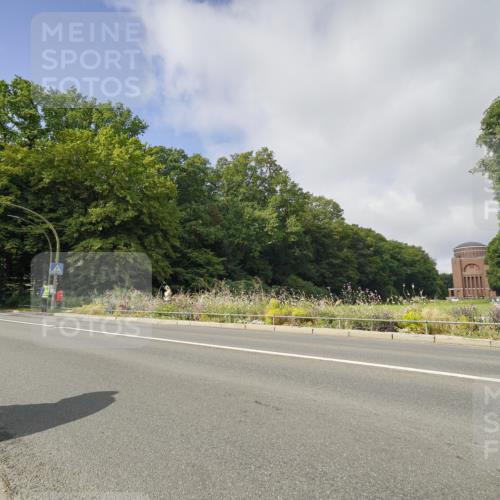 14.09.2025 - Stadtparktriathlon Michael Burmester http://msf.ph/oto/8891594 14.09.2025 10:40:29 Radfahren 803, 807, 818 meine-sportfotos.de