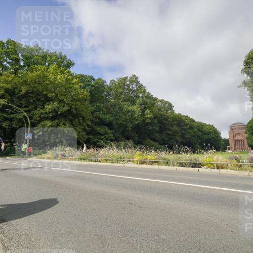 14.09.2025 - Stadtparktriathlon Michael Burmester http://msf.ph/oto/8891597 14.09.2025 10:40:31 Radfahren 735, 765, 792, 803, 807, 818 meine-sportfotos.de