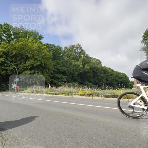 14.09.2025 - Stadtparktriathlon Michael Burmester http://msf.ph/oto/8891608 14.09.2025 10:40:39 Radfahren 682, 735, 765, 792, 803, 816 meine-sportfotos.de
