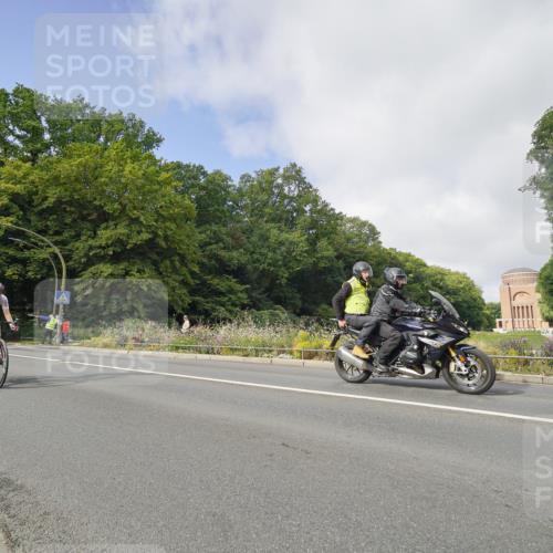14.09.2025 - Stadtparktriathlon Michael Burmester http://msf.ph/oto/8891622 14.09.2025 10:40:55 Radfahren 662, 665, 695, 701, 729, 762, 787, 821 meine-sportfotos.de