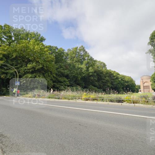 14.09.2025 - Stadtparktriathlon Michael Burmester http://msf.ph/oto/8891636 14.09.2025 10:41:09 Radfahren 746, 771, 778, 781, 791, 802 meine-sportfotos.de