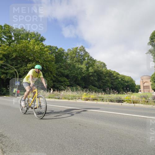 14.09.2025 - Stadtparktriathlon Michael Burmester http://msf.ph/oto/8891640 14.09.2025 10:41:12 Radfahren 746, 771, 778, 791 meine-sportfotos.de