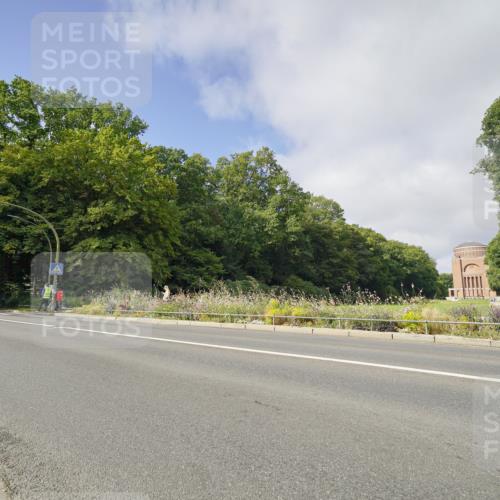 14.09.2025 - Stadtparktriathlon Michael Burmester http://msf.ph/oto/8891644 14.09.2025 10:41:14 Radfahren 746, 771, 778, 791 meine-sportfotos.de