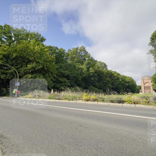 14.09.2025 - Stadtparktriathlon Michael Burmester http://msf.ph/oto/8891658 14.09.2025 10:41:20 Radfahren 728, 791, 793 meine-sportfotos.de