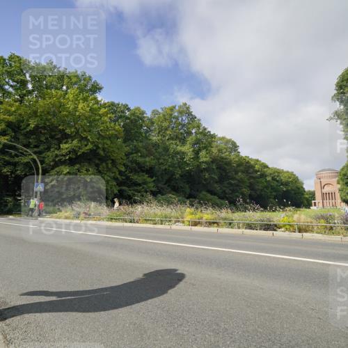 14.09.2025 - Stadtparktriathlon Michael Burmester http://msf.ph/oto/8891674 14.09.2025 10:41:28 Radfahren 654, 674, 698, 728, 744, 749, 793 meine-sportfotos.de