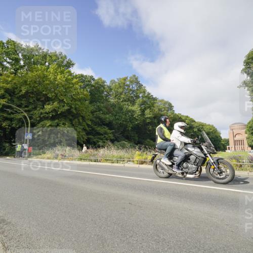 14.09.2025 - Stadtparktriathlon Michael Burmester http://msf.ph/oto/8891689 14.09.2025 10:41:47 Radfahren 683, 760, 774, 820 meine-sportfotos.de