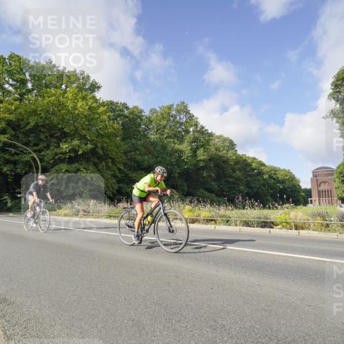 14.09.2025 - Stadtparktriathlon Michael Burmester http://msf.ph/oto/8891751 14.09.2025 10:44:18 Radfahren 582, 661, 668, 763, 775, 782 meine-sportfotos.de