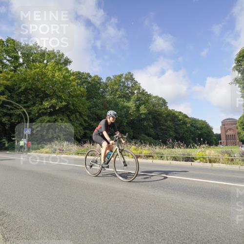 14.09.2025 - Stadtparktriathlon Michael Burmester http://msf.ph/oto/8891758 14.09.2025 10:44:29 Radfahren 633, 677, 720, 727, 752 meine-sportfotos.de