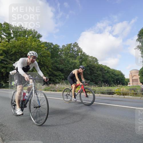 14.09.2025 - Stadtparktriathlon Michael Burmester http://msf.ph/oto/8891776 14.09.2025 10:45:13 Radfahren 629, 642, 691, 723, 748, 759, 799, 800 meine-sportfotos.de