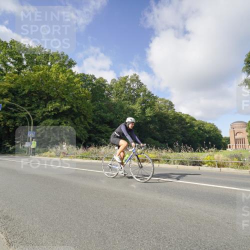 14.09.2025 - Stadtparktriathlon Michael Burmester http://msf.ph/oto/8891811 14.09.2025 10:46:42 Radfahren 624, 636, 687, 700, 704, 705, 706, 721, 758, 779 meine-sportfotos.de