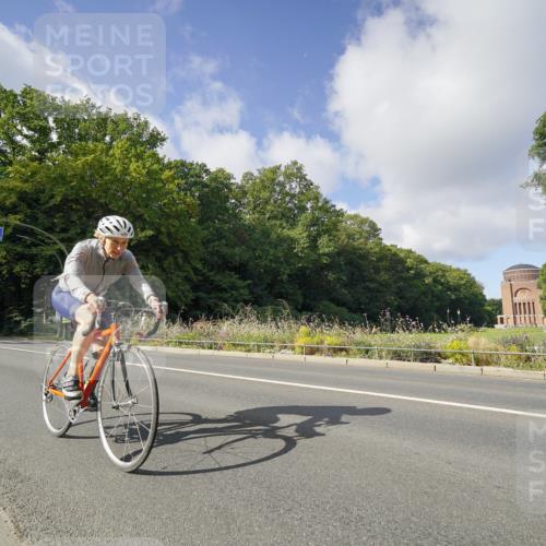 14.09.2025 - Stadtparktriathlon Michael Burmester http://msf.ph/oto/8891822 14.09.2025 10:47:00 Radfahren 699, 732, 756, 786 meine-sportfotos.de