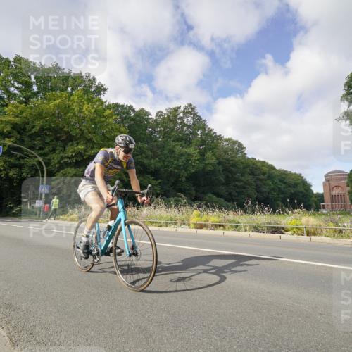 14.09.2025 - Stadtparktriathlon Michael Burmester http://msf.ph/oto/8891862 14.09.2025 10:48:32 Radfahren 769, 781, 807 meine-sportfotos.de