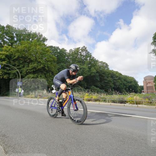 14.09.2025 - Stadtparktriathlon Michael Burmester http://msf.ph/oto/8891865 14.09.2025 10:48:39 Radfahren 769, 807 meine-sportfotos.de