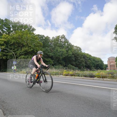 14.09.2025 - Stadtparktriathlon Michael Burmester http://msf.ph/oto/8891868 14.09.2025 10:48:54 Radfahren 626, 701, 746, 760, 771, 778, 802 meine-sportfotos.de