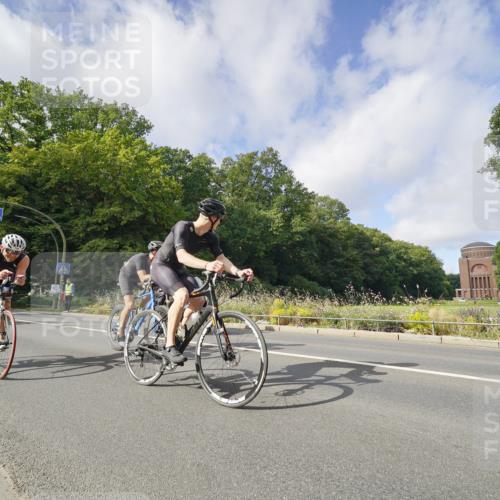 14.09.2025 - Stadtparktriathlon Michael Burmester http://msf.ph/oto/8891903 14.09.2025 10:50:11 Radfahren 681, 692, 764, 783, 788, 798, 811, 817, 820 meine-sportfotos.de
