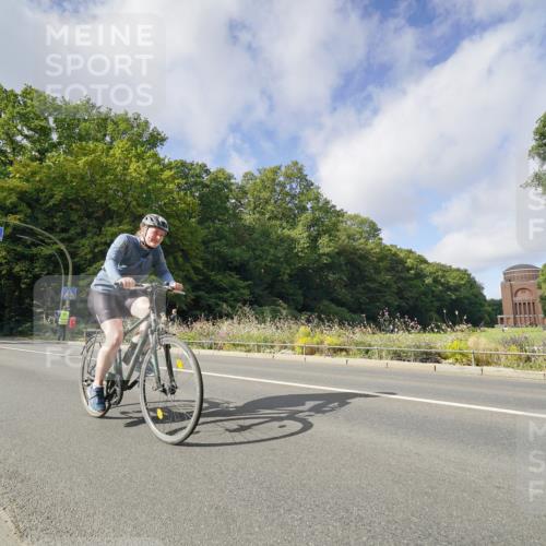 14.09.2025 - Stadtparktriathlon Michael Burmester http://msf.ph/oto/8891909 14.09.2025 10:50:30 Radfahren 683, 698, 710, 763 meine-sportfotos.de