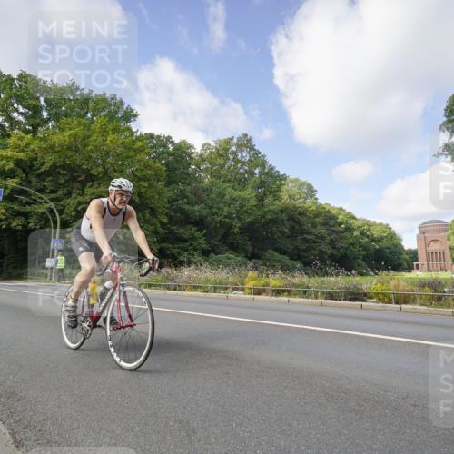 14.09.2025 - Stadtparktriathlon Michael Burmester http://msf.ph/oto/8891933 14.09.2025 10:51:50 Radfahren 651, 693, 724, 727, 743, 750, 752, 775, 804 meine-sportfotos.de