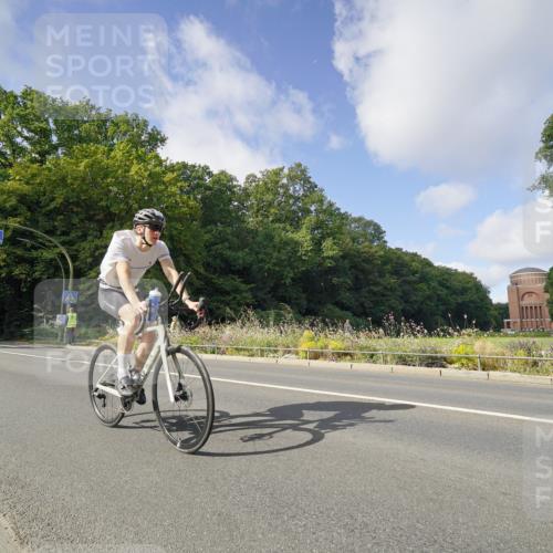 14.09.2025 - Stadtparktriathlon Michael Burmester http://msf.ph/oto/8891941 14.09.2025 10:52:09 Radfahren 661, 720, 759, 772, 785, 797, 799, 813 meine-sportfotos.de