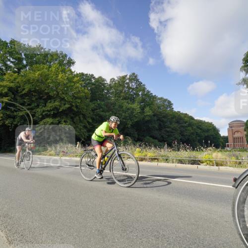 14.09.2025 - Stadtparktriathlon Michael Burmester http://msf.ph/oto/8891943 14.09.2025 10:52:13 Radfahren 661, 720, 759, 772, 785, 797, 799, 805, 806, 813 meine-sportfotos.de