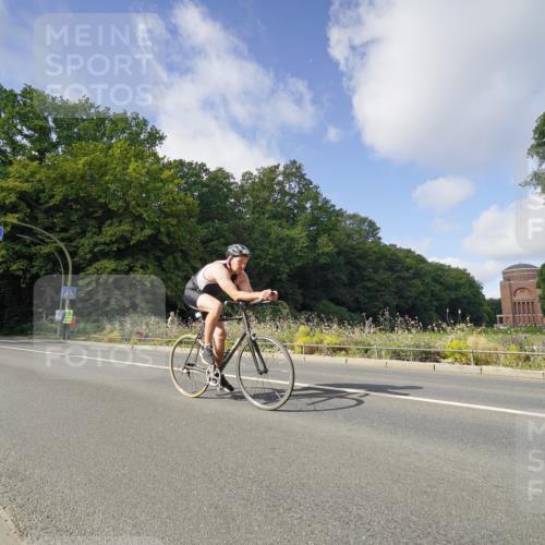 14.09.2025 - Stadtparktriathlon Michael Burmester http://msf.ph/oto/8891945 14.09.2025 10:52:13 Radfahren 661, 720, 759, 772, 785, 797, 799, 805, 806, 813 meine-sportfotos.de