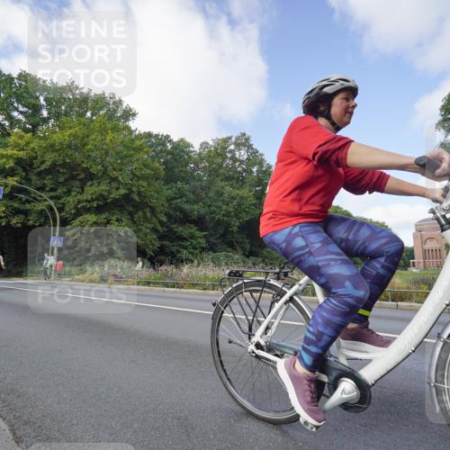 14.09.2025 - Stadtparktriathlon Michael Burmester http://msf.ph/oto/8891981 14.09.2025 10:53:26 Radfahren 628, 639, 648 meine-sportfotos.de
