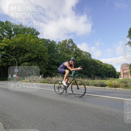 14.09.2025 - Stadtparktriathlon Michael Burmester http://msf.ph/oto/8892031 14.09.2025 10:54:57 Radfahren 636, 687, 700, 704, 780, 786, 787, 790, 825, 901 meine-sportfotos.de