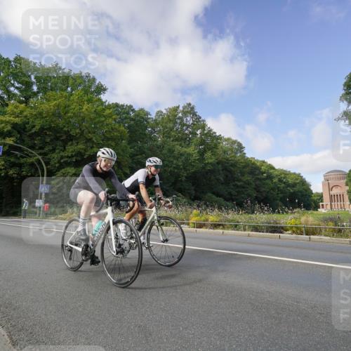 14.09.2025 - Stadtparktriathlon Michael Burmester http://msf.ph/oto/8892033 14.09.2025 10:54:58 Radfahren 636, 687, 700, 704, 780, 786, 787, 790, 901 meine-sportfotos.de