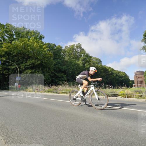 14.09.2025 - Stadtparktriathlon Michael Burmester http://msf.ph/oto/8892077 14.09.2025 10:56:33 Radfahren 645, 763, 774, 778, 802, 803, 849, 888 meine-sportfotos.de
