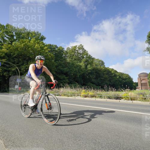 14.09.2025 - Stadtparktriathlon Michael Burmester http://msf.ph/oto/8892080 14.09.2025 10:56:36 Radfahren 763, 774, 776, 778, 788, 802, 803, 849 meine-sportfotos.de