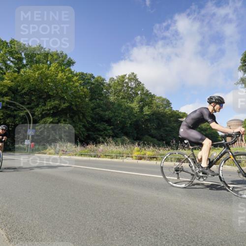 14.09.2025 - Stadtparktriathlon Michael Burmester http://msf.ph/oto/8892100 14.09.2025 10:56:53 Radfahren 697, 746, 755, 764, 767, 771, 783, 796, 798, 807, 811, 817, 909, 914 meine-sportfotos.de
