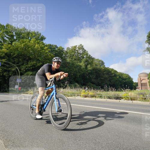 14.09.2025 - Stadtparktriathlon Michael Burmester http://msf.ph/oto/8892101 14.09.2025 10:56:54 Radfahren 697, 746, 755, 764, 767, 783, 796, 798, 807, 817, 909, 914 meine-sportfotos.de