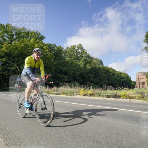 14.09.2025 - Stadtparktriathlon Michael Burmester http://msf.ph/oto/8892103 14.09.2025 10:56:55 Radfahren 746, 755, 764, 767, 783, 796, 798, 807, 817, 909, 914 meine-sportfotos.de