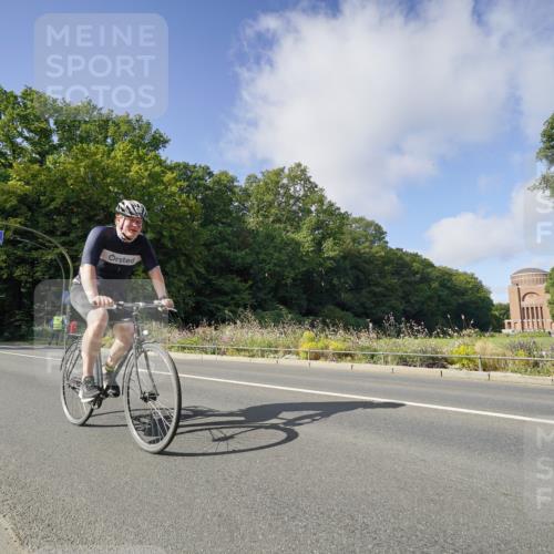 14.09.2025 - Stadtparktriathlon Michael Burmester http://msf.ph/oto/8892132 14.09.2025 10:58:02 Radfahren 637, 791, 816, 826, 836, 853 meine-sportfotos.de