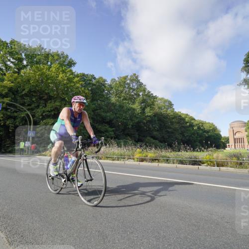 14.09.2025 - Stadtparktriathlon Michael Burmester http://msf.ph/oto/8892177 14.09.2025 10:59:18 Radfahren 683, 748, 752, 775, 800, 813, 886, 889 meine-sportfotos.de