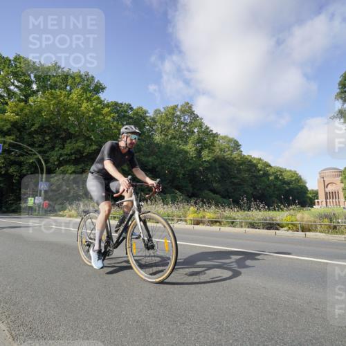 14.09.2025 - Stadtparktriathlon Michael Burmester http://msf.ph/oto/8892179 14.09.2025 10:59:21 Radfahren 748, 752, 775, 800, 813, 886, 889 meine-sportfotos.de