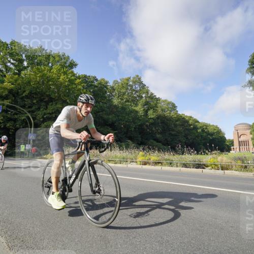 14.09.2025 - Stadtparktriathlon Michael Burmester http://msf.ph/oto/8892182 14.09.2025 10:59:23 Radfahren 748, 752, 775, 800, 813, 886, 889 meine-sportfotos.de