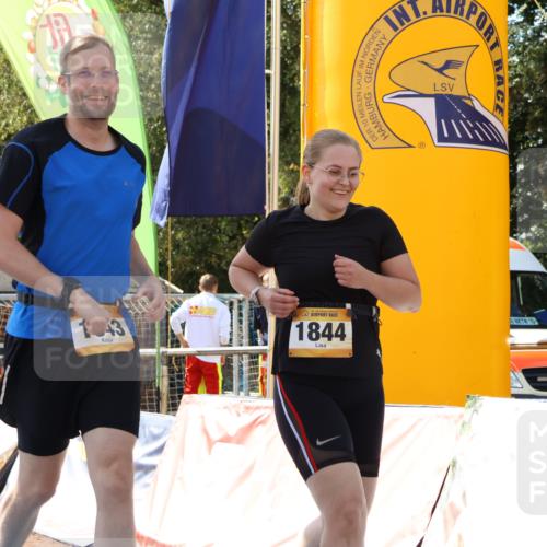 14.09.2025 - Airport Race Strokosch-Dieckow http://msf.ph/oto/8892184 14.09.2025 13:26:09 Ziel 1843, 1844 meine-sportfotos.de