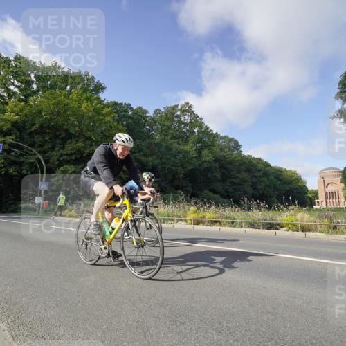 14.09.2025 - Stadtparktriathlon Michael Burmester http://msf.ph/oto/8892202 14.09.2025 11:00:27 Radfahren 601, 829, 871, 878, 915 meine-sportfotos.de