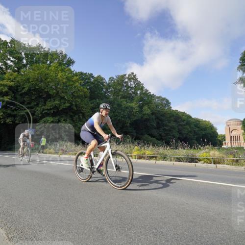 14.09.2025 - Stadtparktriathlon Michael Burmester http://msf.ph/oto/8892204 14.09.2025 11:00:33 Radfahren 600, 601, 643, 829, 838, 871, 878, 915, 921 meine-sportfotos.de