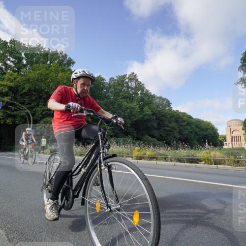 14.09.2025 - Stadtparktriathlon Michael Burmester http://msf.ph/oto/8892209 14.09.2025 11:00:37 Radfahren 600, 601, 643, 730, 793, 829, 838, 870, 915, 921 meine-sportfotos.de