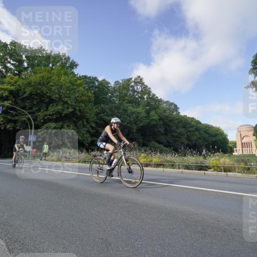 14.09.2025 - Stadtparktriathlon Michael Burmester http://msf.ph/oto/8892210 14.09.2025 11:00:38 Radfahren 600, 601, 643, 724, 730, 793, 829, 838, 870, 915, 921 meine-sportfotos.de