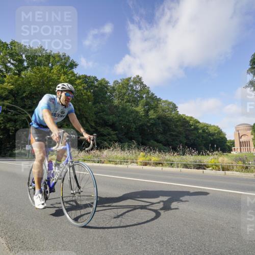 14.09.2025 - Stadtparktriathlon Michael Burmester http://msf.ph/oto/8892253 14.09.2025 11:01:51 Radfahren 663, 770, 787, 815, 823, 854 meine-sportfotos.de