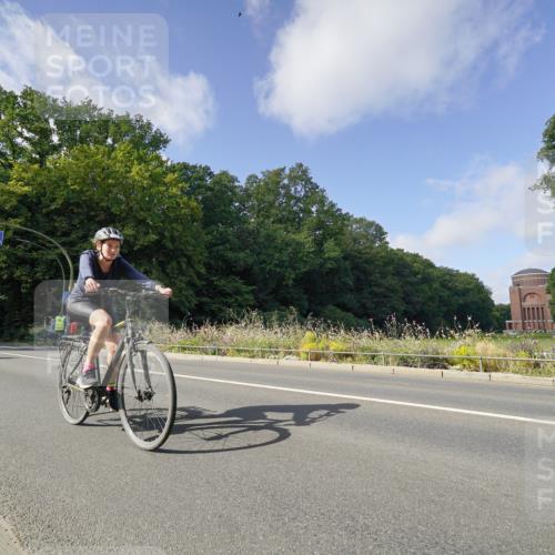 14.09.2025 - Stadtparktriathlon Michael Burmester http://msf.ph/oto/8892296 14.09.2025 11:03:27 Radfahren 657, 668, 764, 782, 783, 788, 811, 817 meine-sportfotos.de
