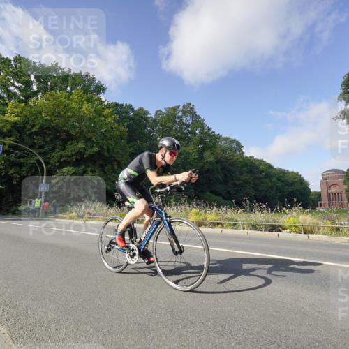 14.09.2025 - Stadtparktriathlon Michael Burmester http://msf.ph/oto/8892298 14.09.2025 11:03:30 Radfahren 657, 668, 764, 782, 783, 811, 817 meine-sportfotos.de