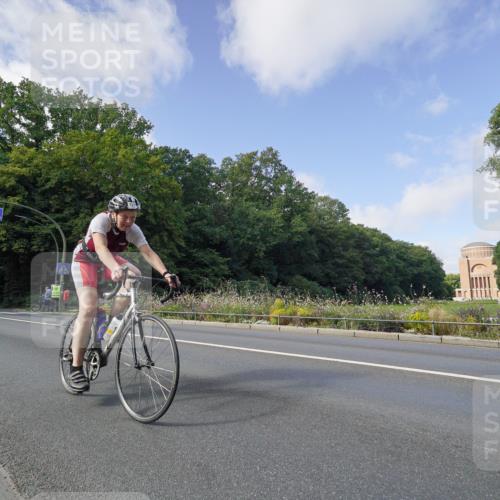 14.09.2025 - Stadtparktriathlon Michael Burmester http://msf.ph/oto/8892311 14.09.2025 11:03:55 Radfahren 721, 740, 753, 765, 798, 801, 909 meine-sportfotos.de