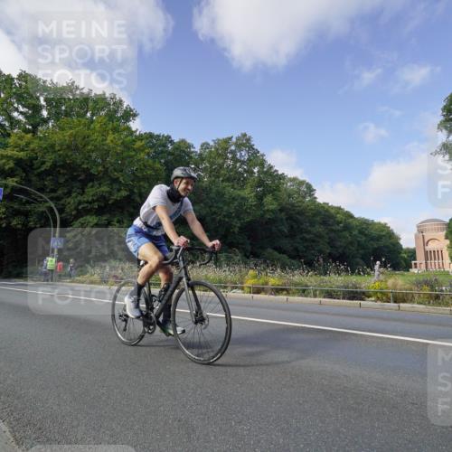 14.09.2025 - Stadtparktriathlon Michael Burmester http://msf.ph/oto/8892315 14.09.2025 11:04:07 Radfahren 655, 753, 755, 778, 911, 914 meine-sportfotos.de